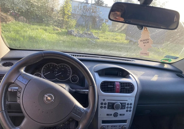 Opel Corsa cena 2814 przebieg: 181938, rok produkcji 2005 z Knurów małe 352